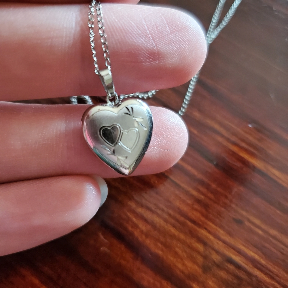 Heart locket